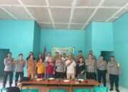 Bersama Jaga Kamtibmas: Polsek Embaloh Hulu dan Masyarakat Bersatu Wujudkan Keamanan di Desa Menua Sadap
