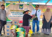 PBB Fakfak Turun Langsung Salurkan Bantuan untuk Korban Kebakaran Malakuli
