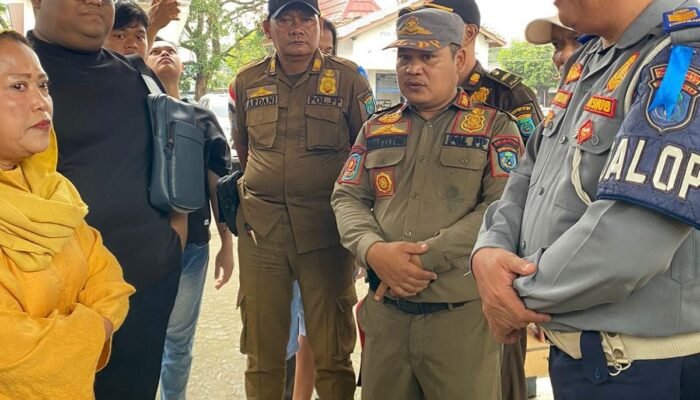 Tambal Kebocoran PAD Pengelola Parkir Pasar Shopping Diganti