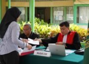 Kolaborasi Imigrasi Putussibau dan Pengadilan Negeri Putussibau Hadirkan “PAPA KELING” dan “SIKEMBAR” di Hulu Gurung 