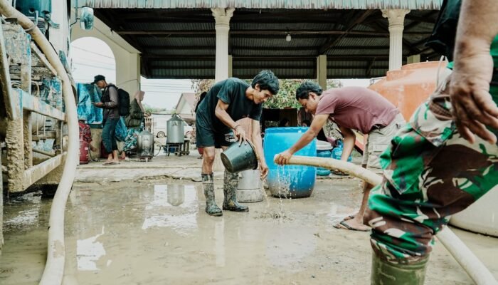 Pertamina EP Rantau Salurkan Air Bersih dan Bantuan Sembako