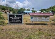 Terjebak Di Zona Mati : Masyarakat Puring Kencana Kapuas Hulu Menunggu Sinyal