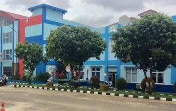 Kepsek SMK 2 Palembang Klarifikasi Isu SMK Negeri 2 Palembang Tahan Ijazah dan Rapot Sekolah 