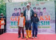 Bupati Karawang dan Forkopimda Pimpin Aksi Bersih Pantai di Mangrove Tangkolak