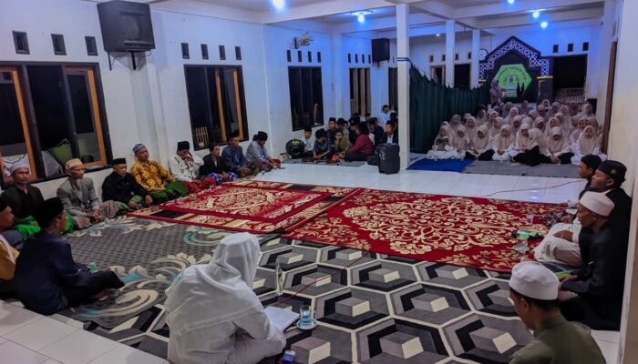 Haul ke-22 Ummi Hj Ade Siti Maryati: Keteladanan dalam Mencintai Ulama dan Mencetak Generasi Penerus