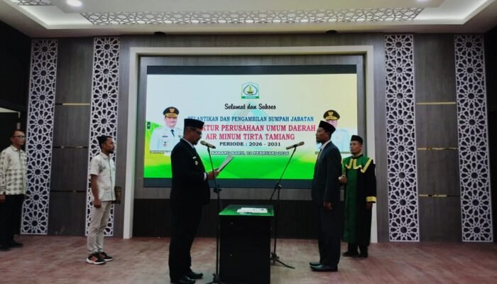 Juanda di Lantik Bupati Aceh Tamiang Jadi Direktur Perumda Tirta Tamiang
