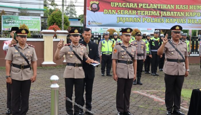 Polres Kapuas Hulu Laksanakan Serah Terima Jabatan Tiga Kapolsek dan Kasi Humas