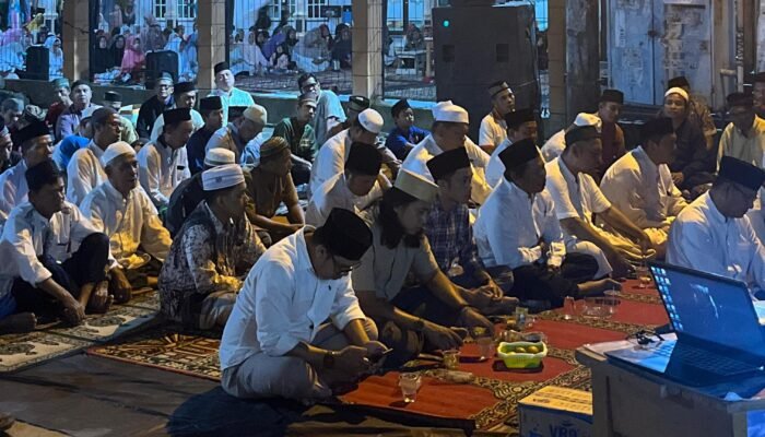 Warga Aurduri Jambi Tolak Stockpile Batubara, Gelar Doa Bersama