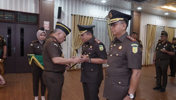 Kajati Sumut Lantik Kajari Deli Serdang dan Padang Lawas