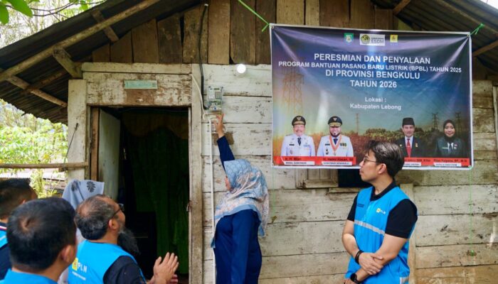 Lewat BPBL, Kementerian ESDM dan PLN Wujudkan Penyambungan Listrik Gratis bagi 750 Warga Bengkulu