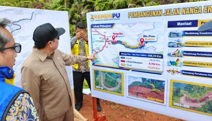 Lasarus Tinjau Jalan Paralel Perbatasan Kalbar–Kaltim, Pastikan Proyek Strategis Nasional Terus Berjalan