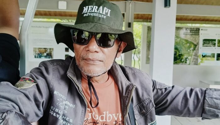 Ekonomi Sulit Pasca Banjir, Pejabat Pusat Malah Sibuk Foto Selfie Wisata Bencana