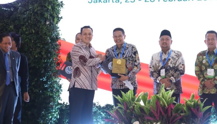 Peringkat 7 Terbaik Nasional, Kota Malang Raih Predikat Menuju Kota Bersih