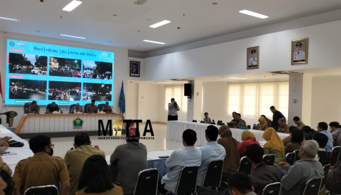 Hasil Evaluasi Uji Coba Penataan Kawasan Alun-alun Merdeka Malang Dianggap Belum Efektif