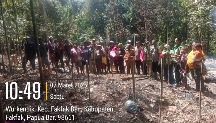 Polres Fakfak Tanam Jagung di Kampung Wurkendik, Dukung Swasembada Pangan