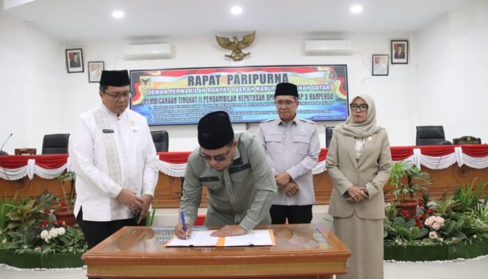 Pembicaraan Tingkat II dan Pengambilan Keputusan 3 Ranperda Digelar dalam Paripurna DPRD Tanah Datar