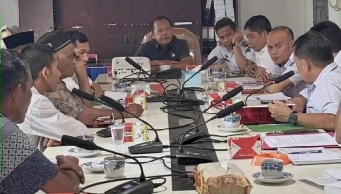 DPRD Batang Hari Gelar RDP Tindaklanjuti Pengaduan Masyarakat Desa Benteng Rendah