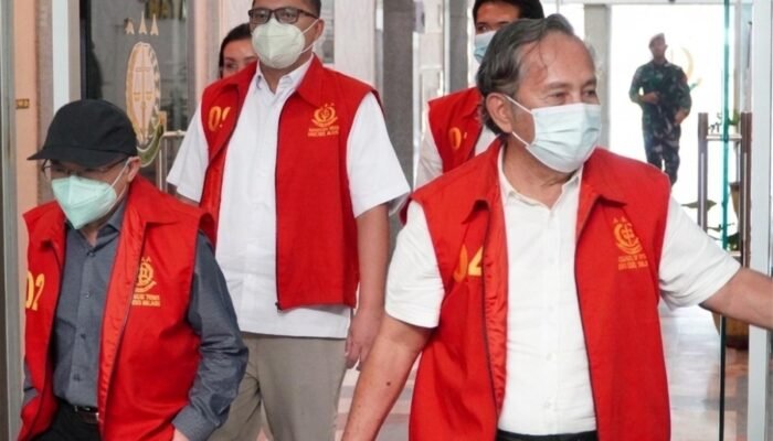 Enam Tersangka Korupsi Kredit Bank Plat Merah Diserahkan ke Jaksa Penuntut Umum