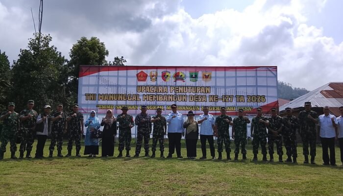 Irdam XX/Tuanku Imam Bonjol Resmi Tutup TMMD ke-127 di Nagari Pagaruyung