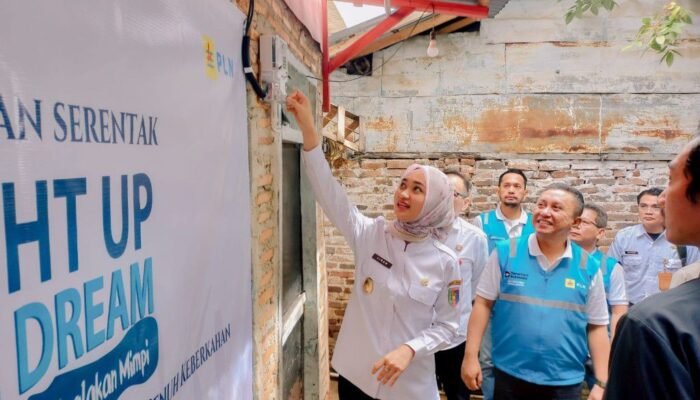 Program Donasi Pegawai PLN Hadirkan Sambung Listrik Gratis bagi 2.533 Keluarga Prasejahtera