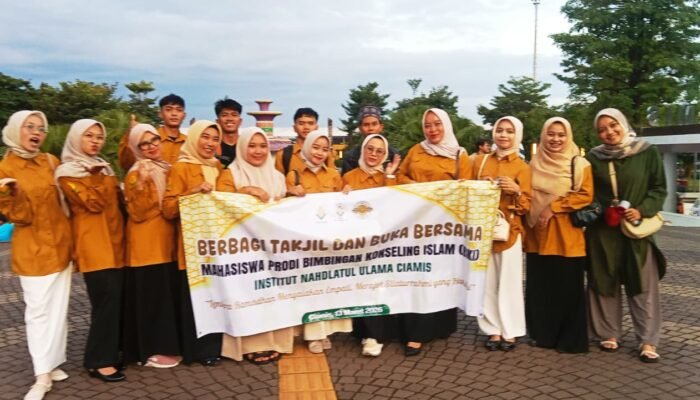 Berbagi Berkah Ramadan, Mahasiswa Bimbingan Konseling Islam INU Ciamis Gelar Bagi-bagi Takjil dan Buka Bersama