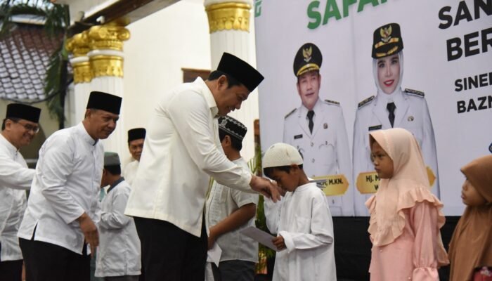 Pemkab Sidoarjo Bersama Baznas dan Siantar Top Peduli Santuni 1.000 Anak Yatim di Safari Ramadan 1447 H