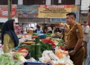 Sekda Aprizal Pimpin Sidak Pasar, Pastikan Stok Pangan Aman dan Harga Stabil Jelang Ramadan