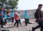 Cahaya Ramadhan Menyinari TPA Sukawinatan, PKK & DWP Palembang Tebar Berkah untuk Warga Pinggir Kota