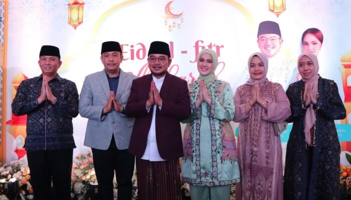 Buka Pintu Selebar-lebarnya untuk Masyarakat, Prima Salam dan Istri Ajak Warga Rayakan Hari Kemenangan Bersama