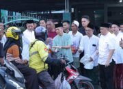 Wali Kota Ratu Dewa Bagikan Takjil Bersama Lazisnu PWNU Sumsel, Warga Antusias