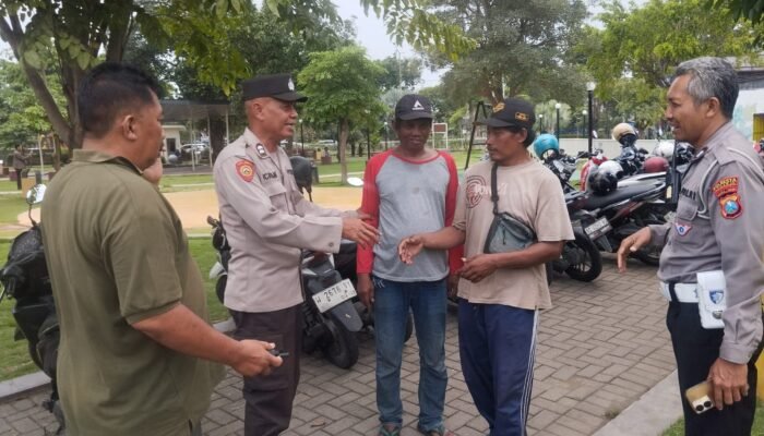 Polsek Buduran Hadir di Tengah Warga, Pastikan Keamanan Saat Akhir Pekan