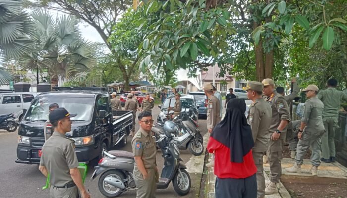 Satpol PP Ciamis Tertibkan 15 Titik Pelanggaran, Kasat Pol PP: Penataan Kota untuk Kepentingan Bersama