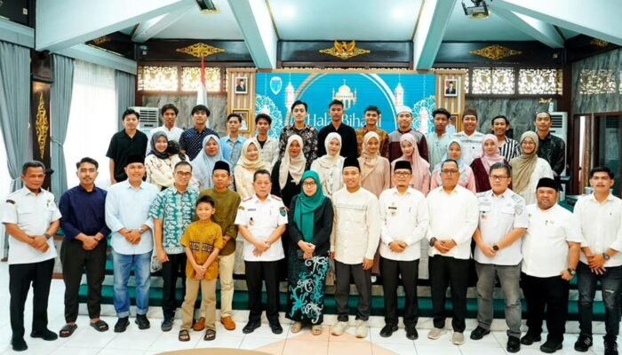 Bupati Batang Hari Diwakili Sekda Hadiri Halal Bihalal HIMBARI