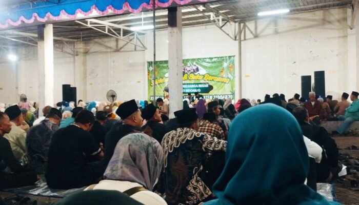 Bupati Sidoarjo Subandi Gelar Buka Puasa Bersama Warga di Kediamannya