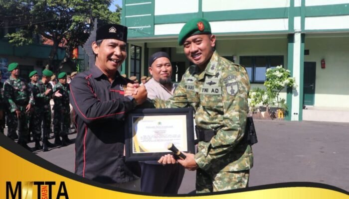 Dandim 0807 Tulungagung Berikan Piagam Penghargaan Wartawan, Tegaskan Pers Pilar Demokrasi dan Mitra Strategis TNI