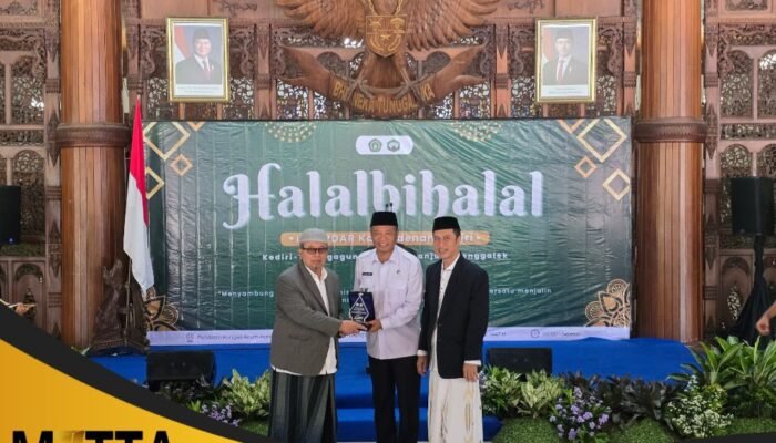 Halalbihalal IKAPPDAR di Tulungagung, Bupati Gatut Sunu Tekankan Silaturahmi dan Kepedulian untuk Anak Yatim