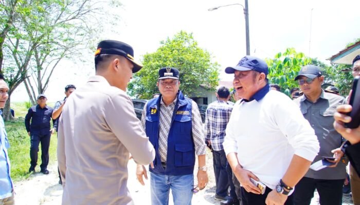 Gubernur Sumsel Tinjau Lokasi Kebakaran Sumur Minyak di Keluang, Dorong Solusi untuk Warga Terdampak