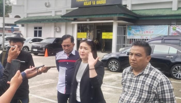 Tina Francisco Kembali Datangi PN Palembang Tanyakan Proses Eksekusi dan akan Laporkan Perkara ke Presiden, Komisi III dan KPK