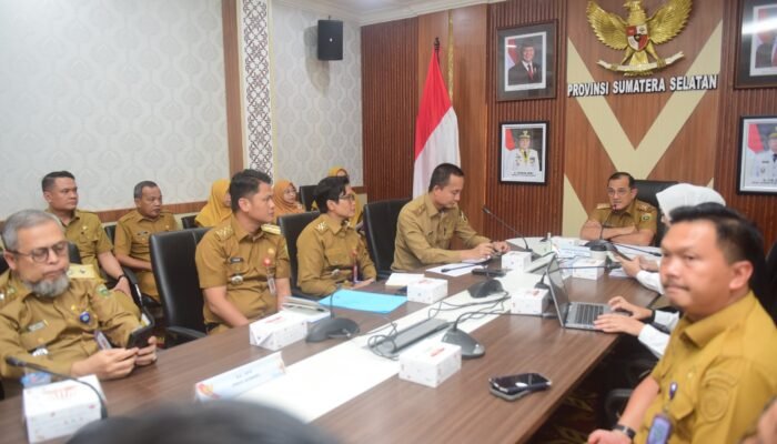 Jelang Kunker Menko Polkam, Sekda Edward Candra Tekankan Kesiapan Maksimal Hadapi Karhutla