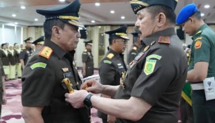 ST Burhanudin Rotasi 14 Jabatan Kajati, Sutikno Dipercaya Jabat Kajati Jabar 