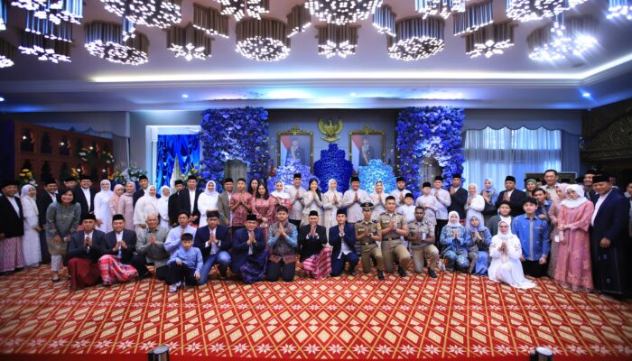 Gubernur Herman Deru Tekankan Efisiensi Hadapi Gejolak Ekonomi Global Saat Open House Lebaran