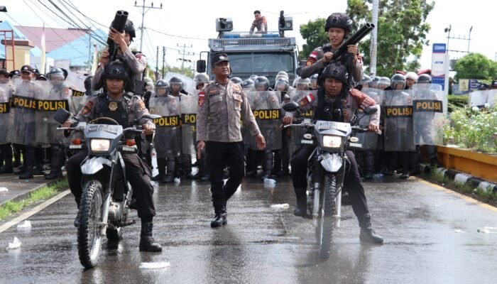 Ratusan Personel Polres Kapuas Hulu Latihan Dalmas Gabungan, Wakapolres: Bukan Sekadar Rutinitas, Ini Soal Profesionalisme di Lapangan
