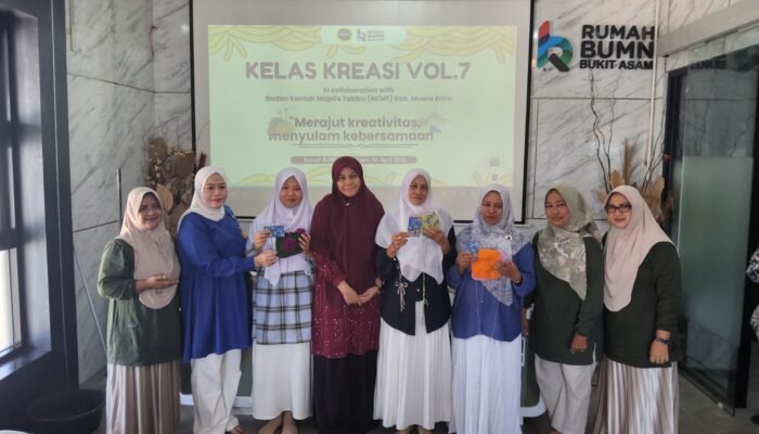 Dorong Kemandirian Ekonomi, PTBA dan BKMT Muara Enim Gelar Kelas Kreasi Vol.7