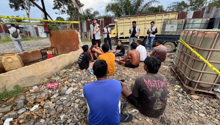 Polda Sumsel Bongkar Gudang BBM Ilegal di Musi Rawas, 12 Pelaku ‘Praktik Over Tap’ Ditangkap