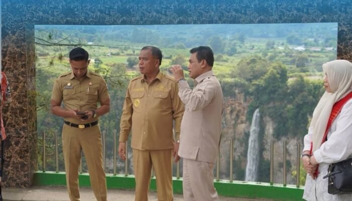 Bupati Karo Ajak Wakil Wali Kota Palangkaraya Promosikan Wisata Sipiso-piso dan Loken Barn