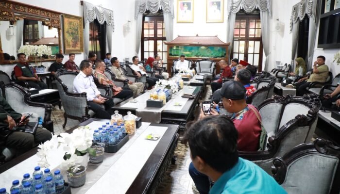 Bupati Subandi Siapkan Perbup: 5 Persen Kuota Sekolah Negeri untuk Anak Buruh Sidoarjo