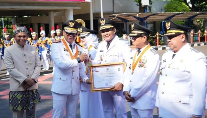 Sidoarjo Raih Penghargaan Tingkat Nasional dengan Predikat Prestasi Kinerja Tertinggi se-Indonesia
