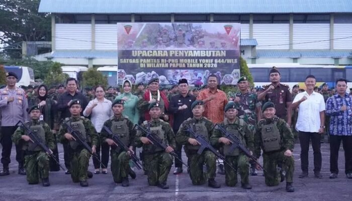 Tuntaskan Misi di Papua, Ratusan Prajurit Yonif 644/Walet Sakti Tiba di Kapuas Hulu, Wabup Sukardi: Jadikan Pengalaman Bekal Jaga Perbatasan, Utamakan Disiplin Satuan