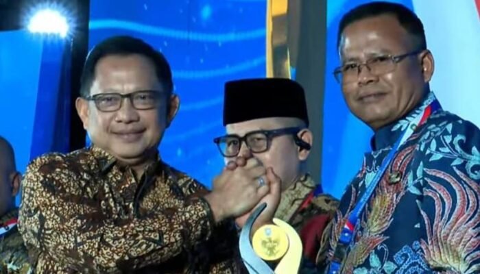 Wali Kota Prabumulih Raih Penghargaan Nasional, Bukti Nyata Komitmen Kendalikan Inflasi untuk Rakyat