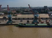 Menunggu Cuaca di Boom Baru